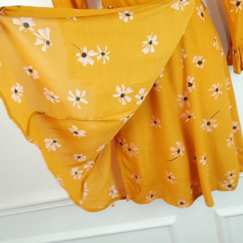 Faithfull the Brand Floral Wrap Dress Yellow Daisy V Neck Boho Ruffle Size 8 - Picture 7 of 9
